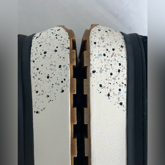 NWOT UGG Marin Lace Black Platform Sneakers size 9.5 - Picture 5 of 7